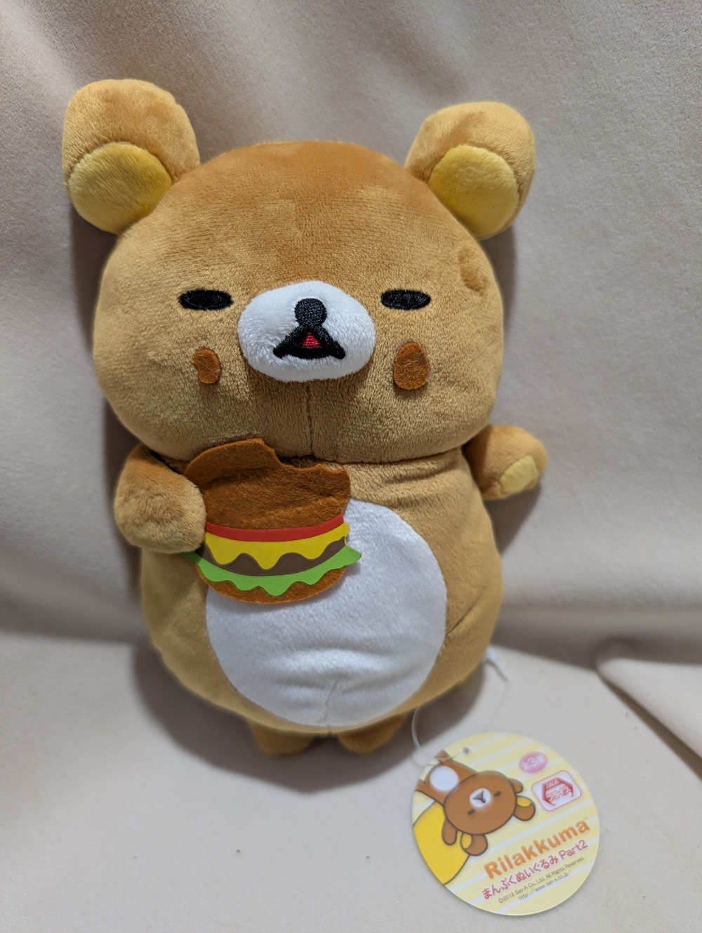 Small Rilakkuma Eating A Burger - Picture 2 of 3